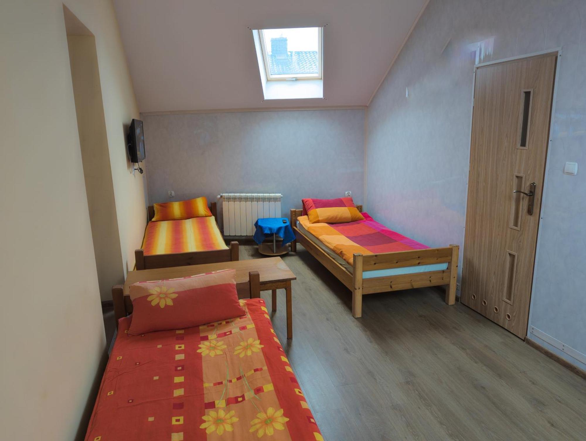 Pokoje Goscinne "U Karola" Pracownicze Ścinawa Exterior foto