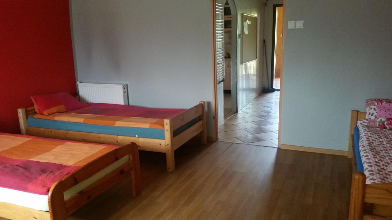 Pokoje Goscinne "U Karola" Pracownicze Ścinawa Exterior foto